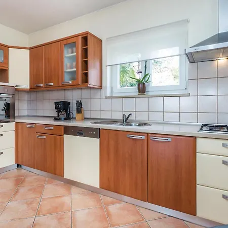 2 Bedroom Gorgeous In