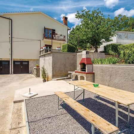 2 Bedroom Gorgeous In Matulji